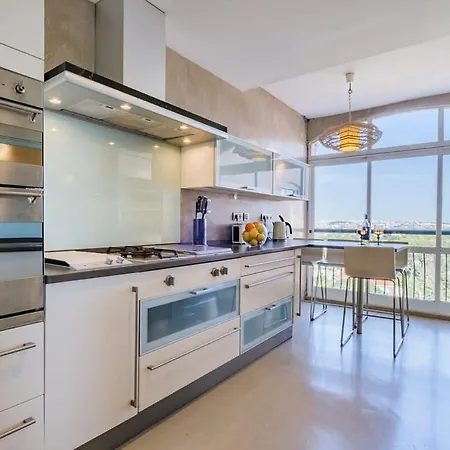 Luxury Sea View Apartament